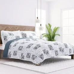 Blue Patchwork Reversible 3-pc. King Quilt Set