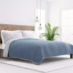 Blue Scalloped Reversible 3-pc. King Quilt Set