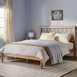Caramel Wood Spindle Headboard Queen Bed