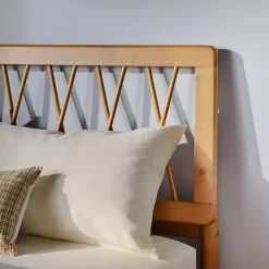 Caramel Wood Spindle Headboard Queen Bed