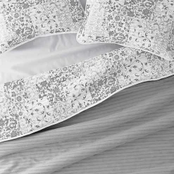 Gray Patchwork Reversible 3-pc. Queen Quilt Set