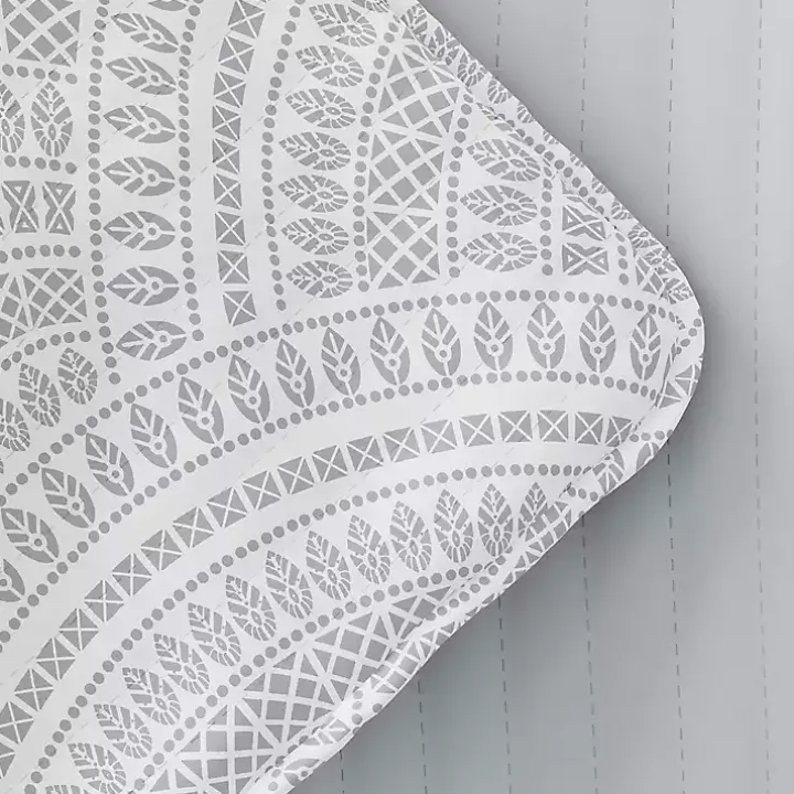 Gray Scalloped Reversible 3-pc. King Quilt Set