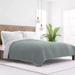 Green Scalloped Reversible 3-pc. King Quilt Set