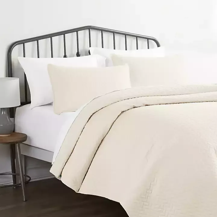 Ivory Herringbone Quilted 3-pc. King Coverlet Set