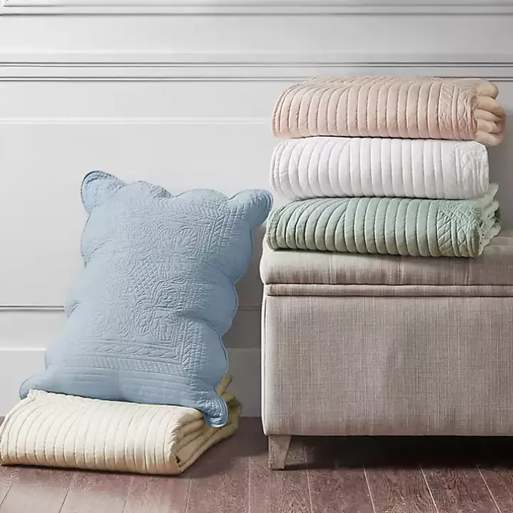 Ivory Scalloped Monica 3-pc. Queen Coverlet Set