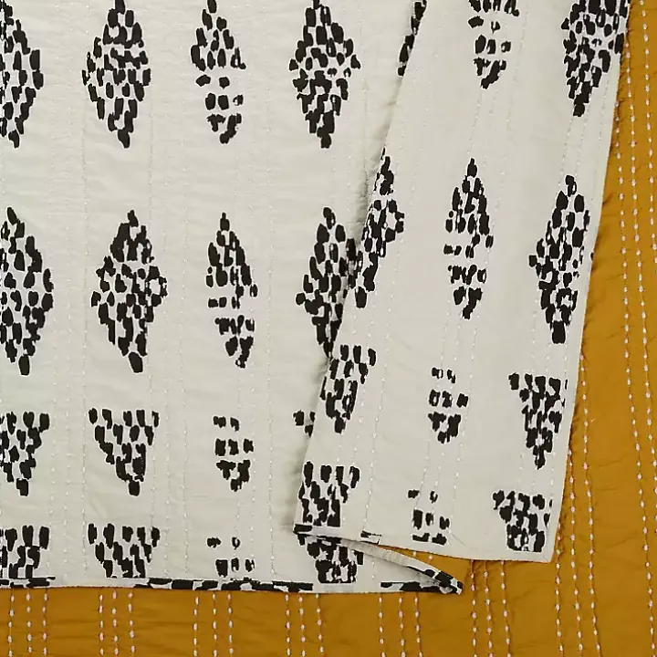 Justina Blakeney Beaded 3-pc. Full/Queen Quilt Set