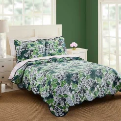 Sag Harbor Summer 3-pc. Full/Queen Quilt Set