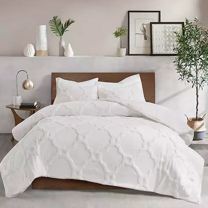 White Geometric Full/Queen 3-pc. Comforter Set