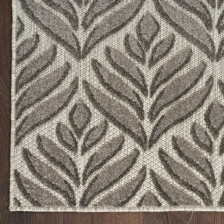 Aloha Gray Botanical Indoor/Outdoor Rug, 7x10