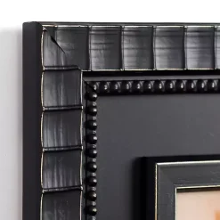 Black Scalloped Edge Collage Frame