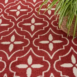 Brick & Ivory Quatrefoil Indoor/Outdoor Rug, 8x10