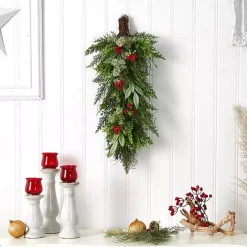 Cedar and Eucalyptus Berry Teardrop Swag