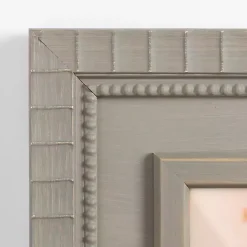 Gray Scalloped Edge Collage Frame