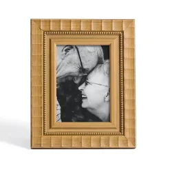 Natural Scalloped Edge Picture Frame