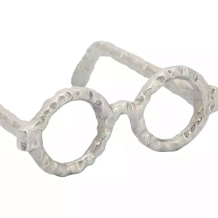 Silver Round Eye Glasses Sculpture