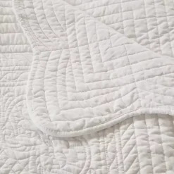 White Oversized Quilted Scalloped Edge Throw